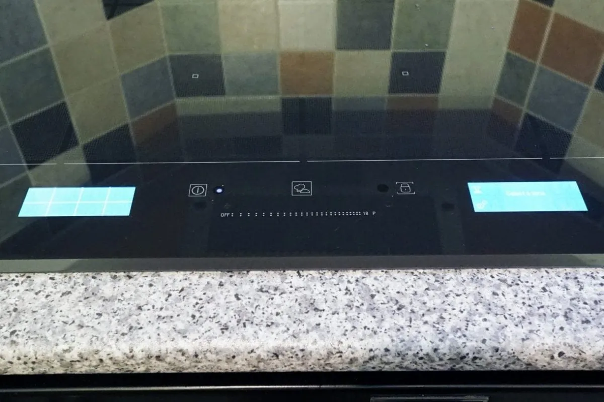 Hotpoint ACP778CBA 77cm Induction Hob in Black 4 Zone