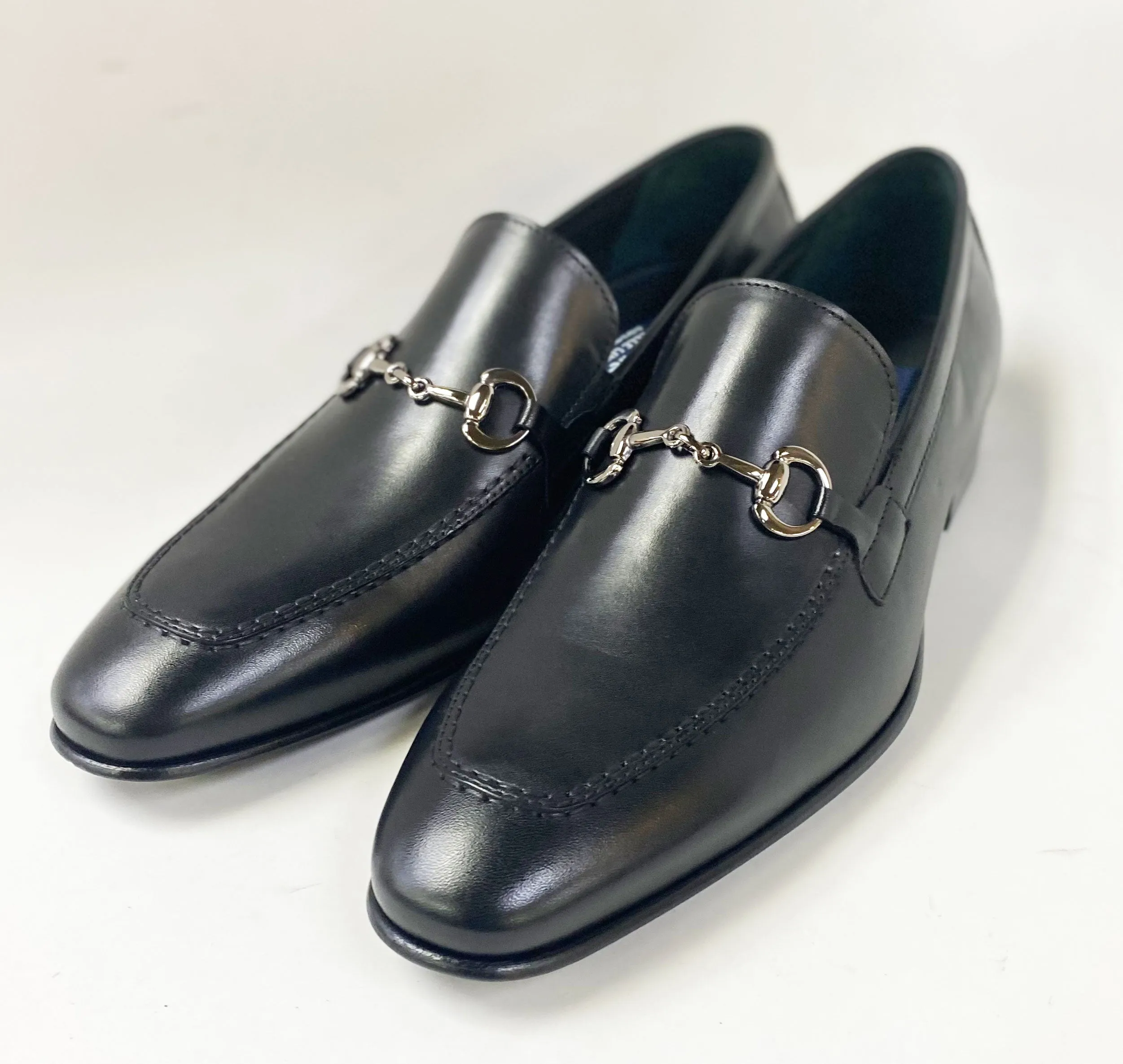 Style: 4428-Buckle-Black