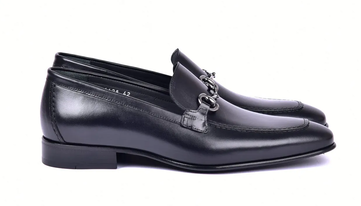 Style: 4428-Buckle-Black