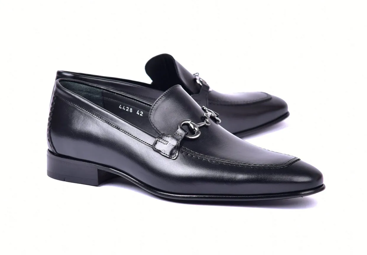 Style: 4428-Buckle-Black